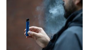 Учени: Употребяващите никотин по-рядко се „подхлъзват“ пак да запалят цигара