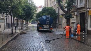 Започва миенето на карета от улици в пет столични района 