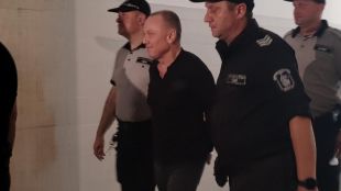 След тричасово заседание Софийски градски съд пусна под домашен арест