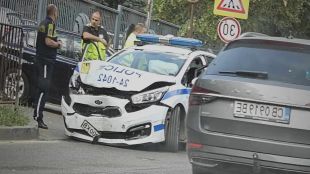 Катастрофа с патрулка на столичния бул. "Драган Цанков" затрудни трафика в час пик
