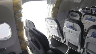 Boeing разкри как е гръмнала вратата на един от самолетите му, но това може да му донесе ново дело