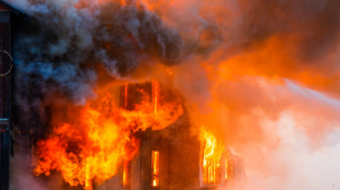 Пожар изпепели къща в Златарица