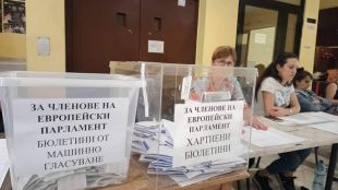 Ниска избирателна активност беляза изборите 2  в 1 в Шуменско