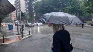 Тревога в Гърция за гръмотевични бури и градушки