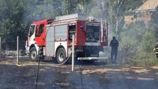 Oгнеборци пострадаха при пожара край Харманли