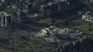 Часов Яр стана поредният напълно унищожен украински град (СНИМКИ)