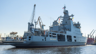 Руският патрулен кораб от леден клас Иван Папанин започна морски