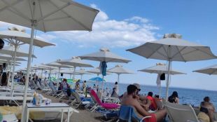МВнР предупреди плажуващите за бум на Covid 19 в Гърция Ситуационният