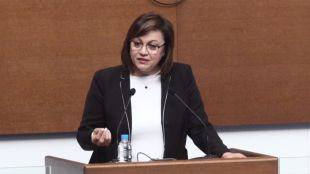 Председателят на БСП Корнелия Нинова е вкарала като първа точка
