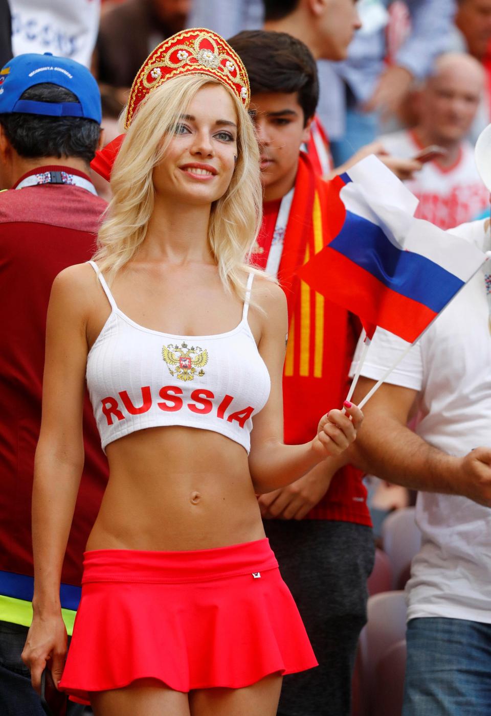 ФИФА: Не снимайте красавици
