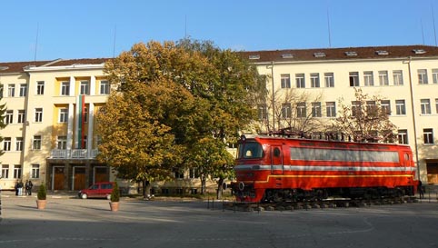 Годишната издръжка на студента трябва да се обвърже с минималната заплата