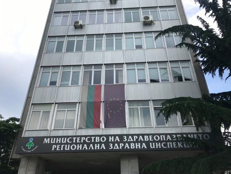 Ваксинират варненци в моловете и в Морската градина 