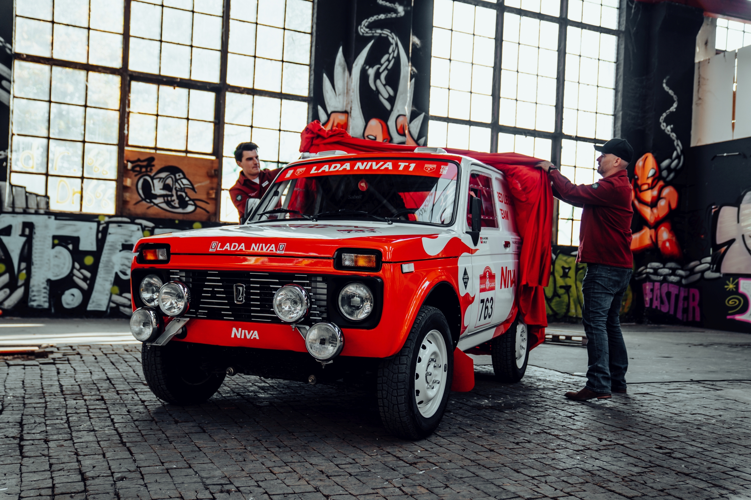 Вечната Lada Niva пак участва в рали „Дакар“