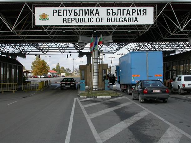 Шенген е заложник между гръцките портове и турските тирове