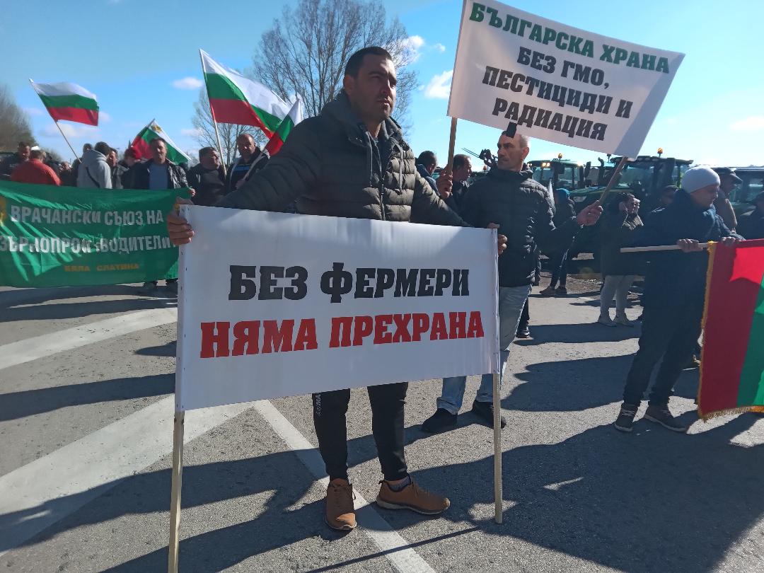 Тапа от автомобили запуши Видин заради протеста на зърнопроизводителите