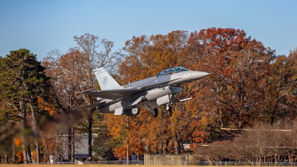 Словакия получи първите два изтребителя F-16 Block 70