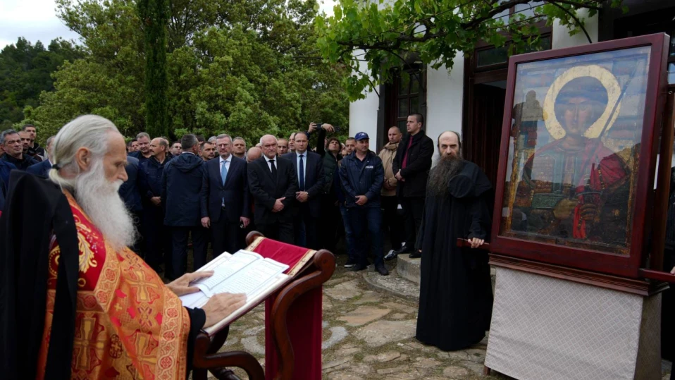 Премиерът Главчев и българската делегация участваха в празника на манастира „Св. Георги Зограф“ в Света гора