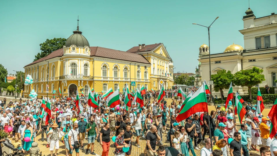 Масова подкрепа от родителски и консервативни организации за законът против джендър пропагандата