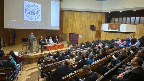 Пари за наука и в частните университети