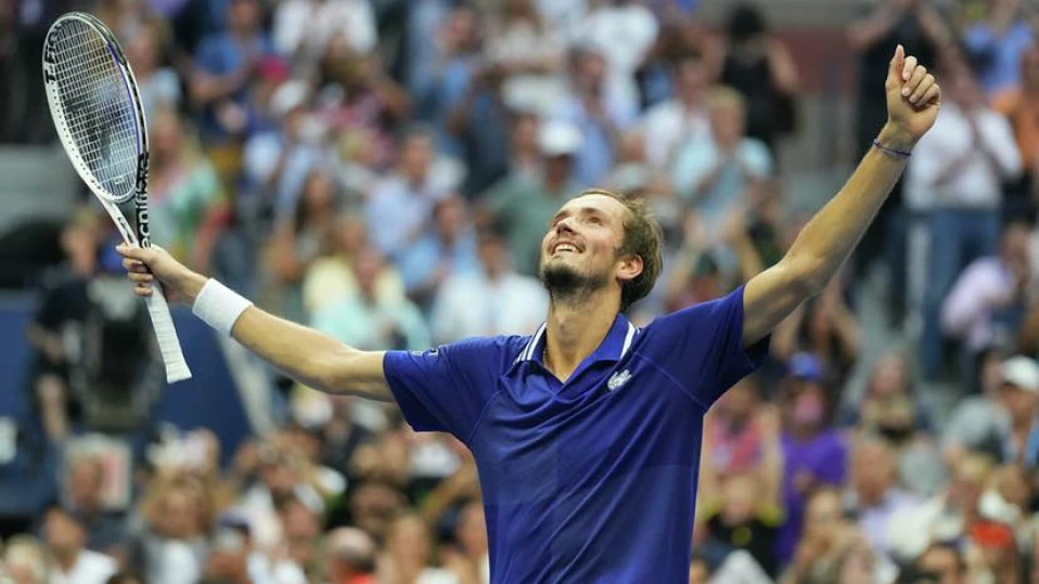 Медведев пропусна пресконференция след Australian Open, заплашва го глоба от 100 хил. долара