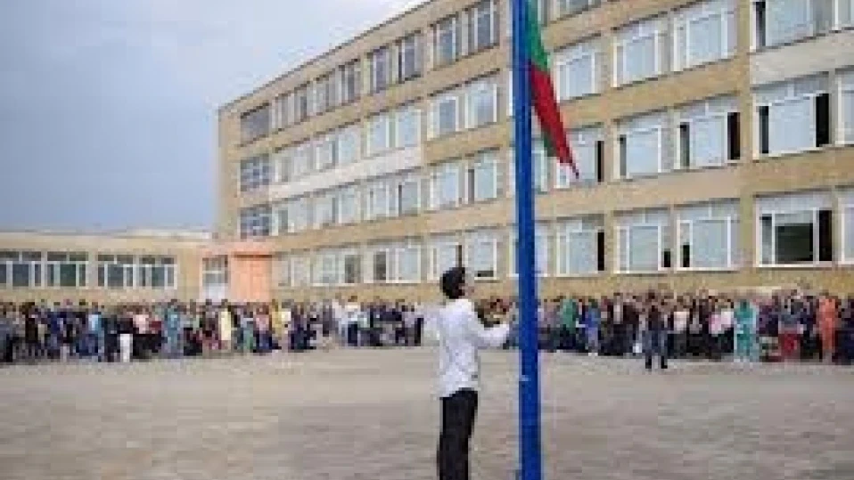 Не достигат деца за паралелките във Видин