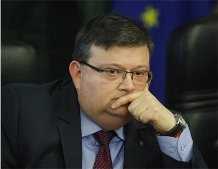 Цацаров: Промените в Конституцията да вървят с такива на основните закони в съда и прокуратурата