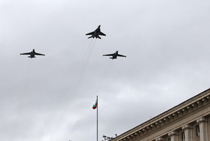 Армията с голям парад на Гергьовден