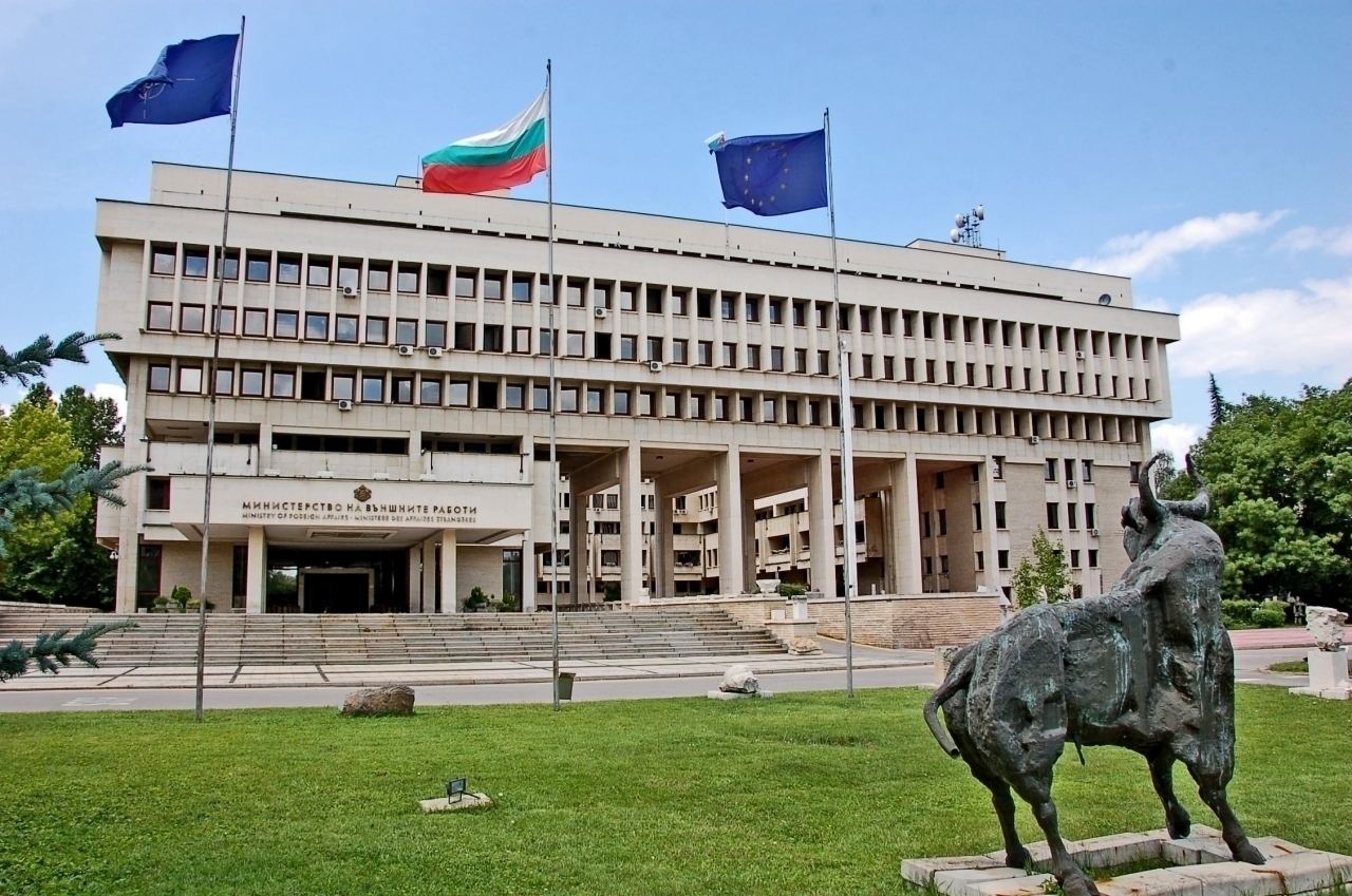 Външно министерство публикува договора с Македония