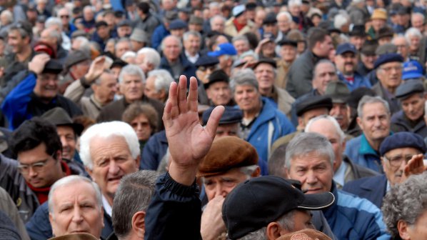 Демографският срив ни затрива