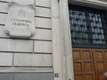 Не са верни твърденията, че 4057 деца са приети не по правилата в столични детски градини