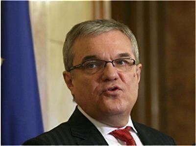 Румен Петков: Не съм излизал с пликове от КТБ