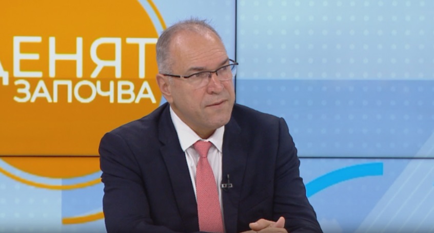 Проф. Борис Богов, шеф на УМБАЛ "Александровска": Откриването на 200 легла за COVID-19 е предизвикателство
