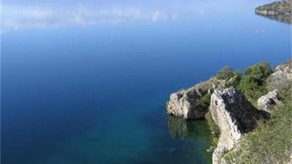 Българи в Охрид посрещнаха Нова година без ток, вода и на студено