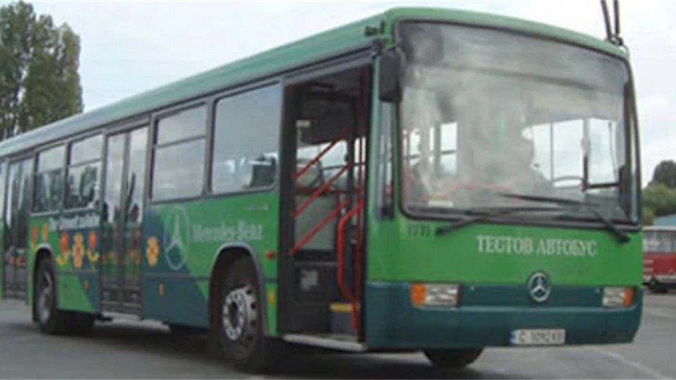 Апаши задигнаха автобус от градския транспорт