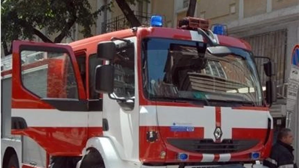 Пожар гори в къща във Варна