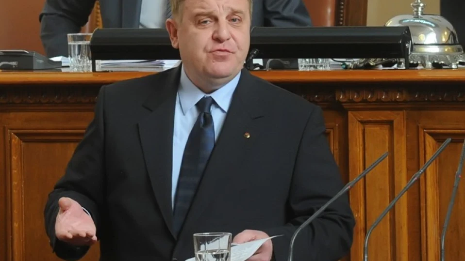 Парламентът тръгна със скандали и заплахи за предсрочен вот (ОБЗОР)
