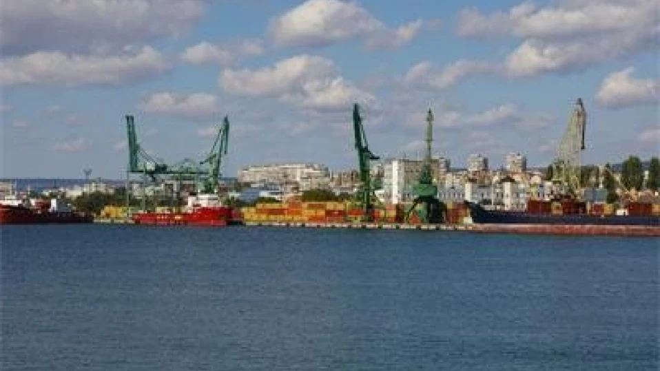 Фекални води от хотели и вили се вливат в Черно море край Варна