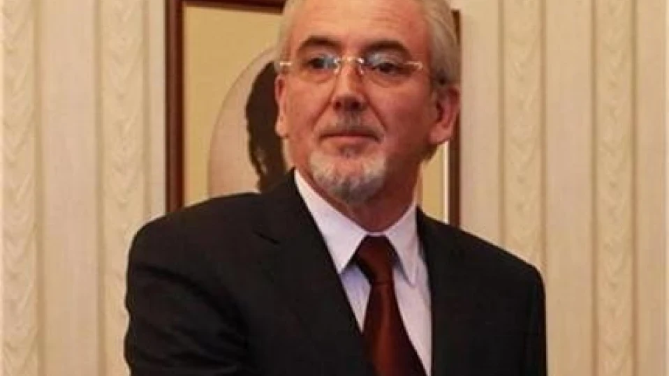 Местан отговаря на Андреев: Управлявате в прегръдка с Държавна сигурност