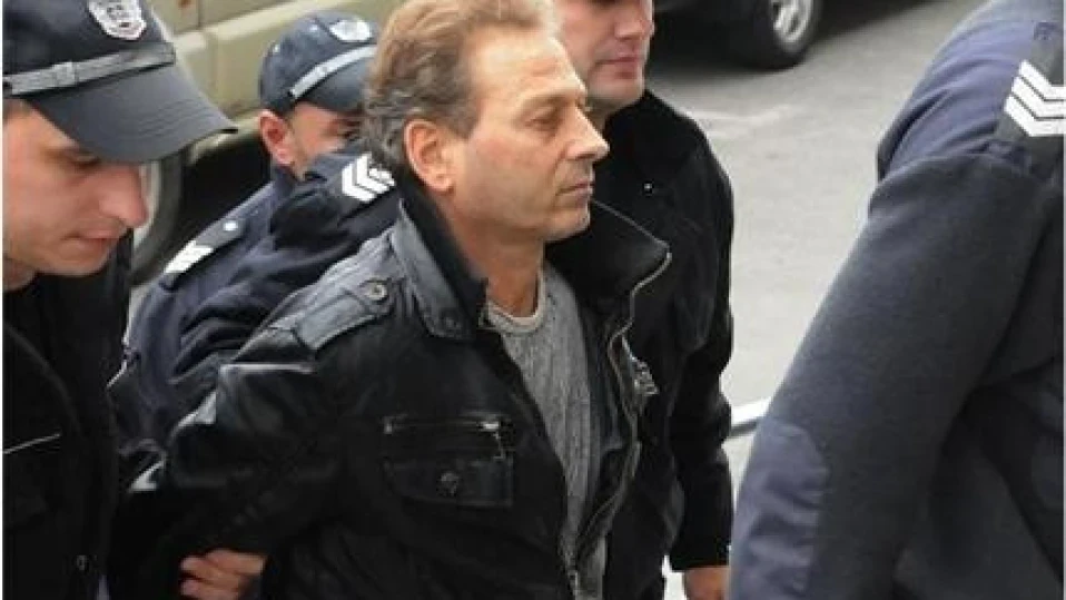 Павел Харакирито, обвинен за смъртта на трима при пожар, пак не се появи в съда