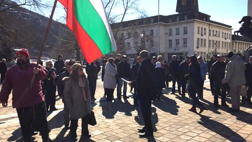 Социалисти от Ловеч, Плевен, Габрово и Варна с мълчаливо бдение днес