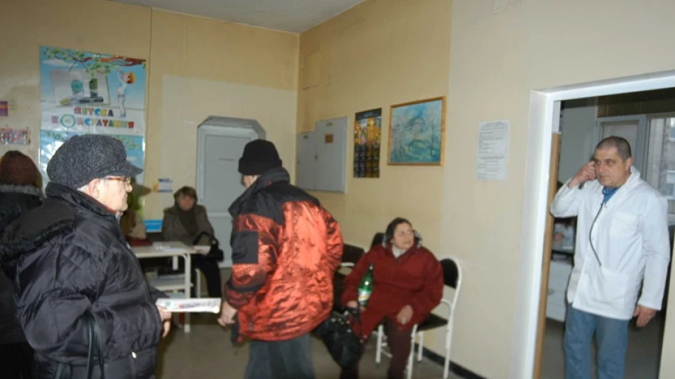 Пред кабинета на джипито: Всички сме пътници!
