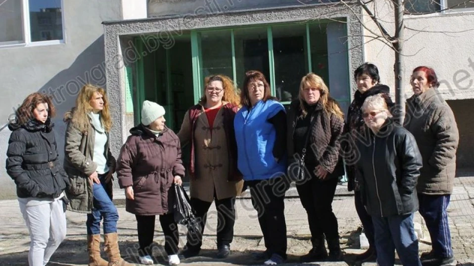 Трима шизофреници държат в ужас блок в Димитровград
