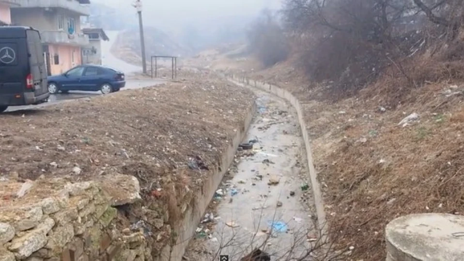 Свлачища застрашават жилища в Аспарухово