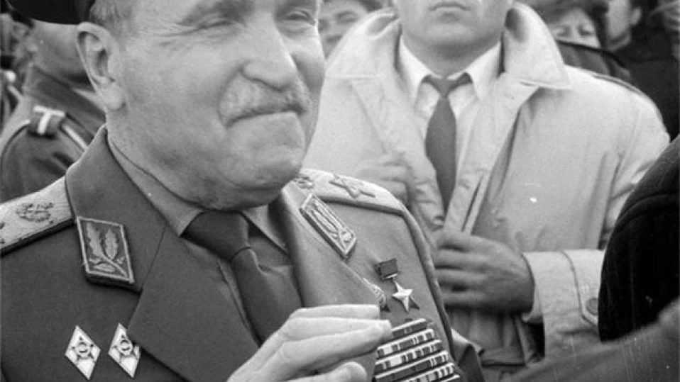 Лелята на Добри Джуров възкръснала със скандал