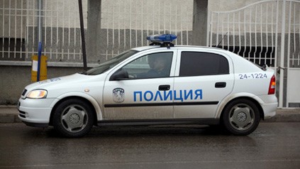 Заря издаде най-издирваната банда в Сливенско: Крали, яли, пили и се веселили