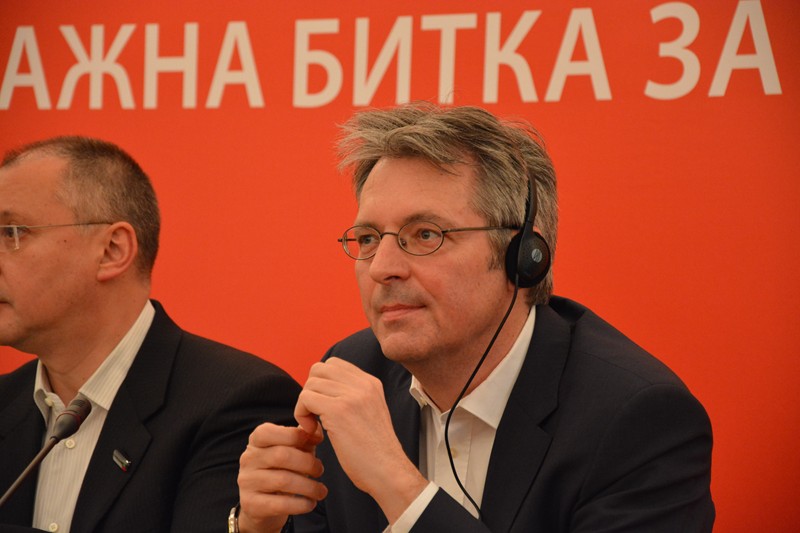 Михаил Миков: В БСП имаме достатъчно хора, които да спечелят доверието на предстоящия вот