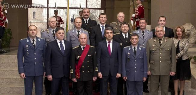 Президентът удостои с висше офицерско звание военнослужещи от Българската армия