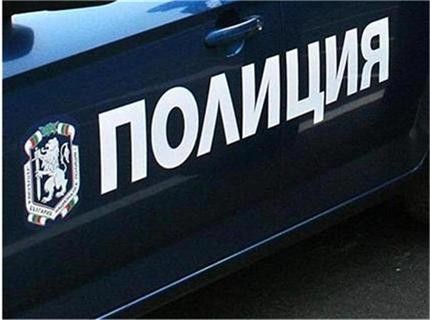 Крадла влезе в къща, мъж я заключи вътре
