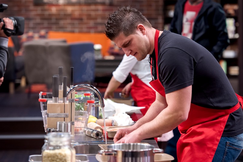 MasterChef: Симеон мил 2 г. чинии в наркокомуна, преди да почне да готви