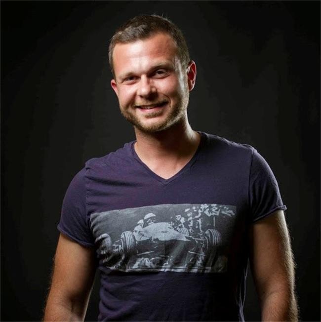 Двойникът на Бойко на война с Азис